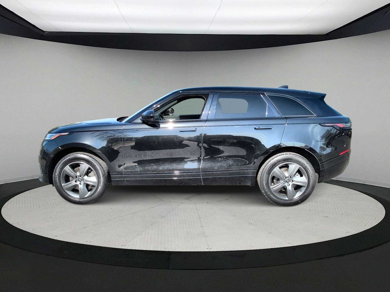 Thumbnail: 2025 Land Rover Range Rover Velar - 5