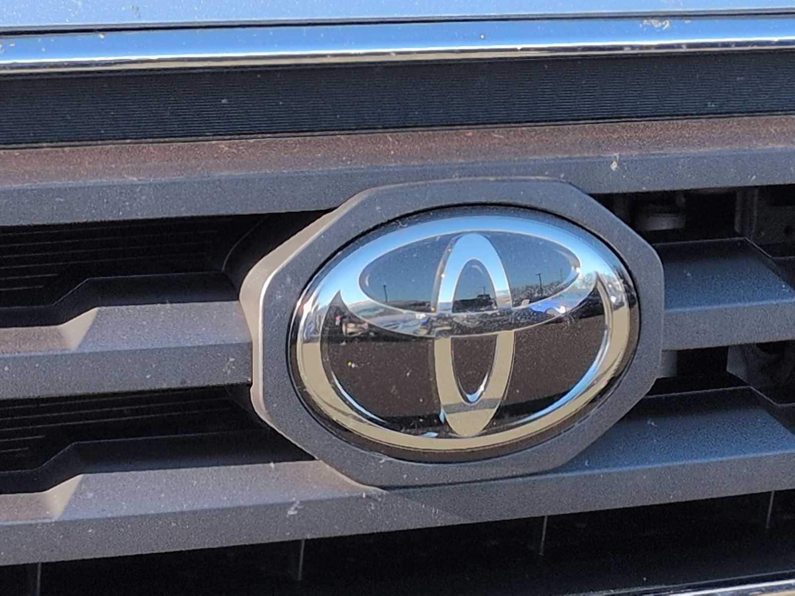 Thumbnail: 2022 Toyota Tacoma - 3