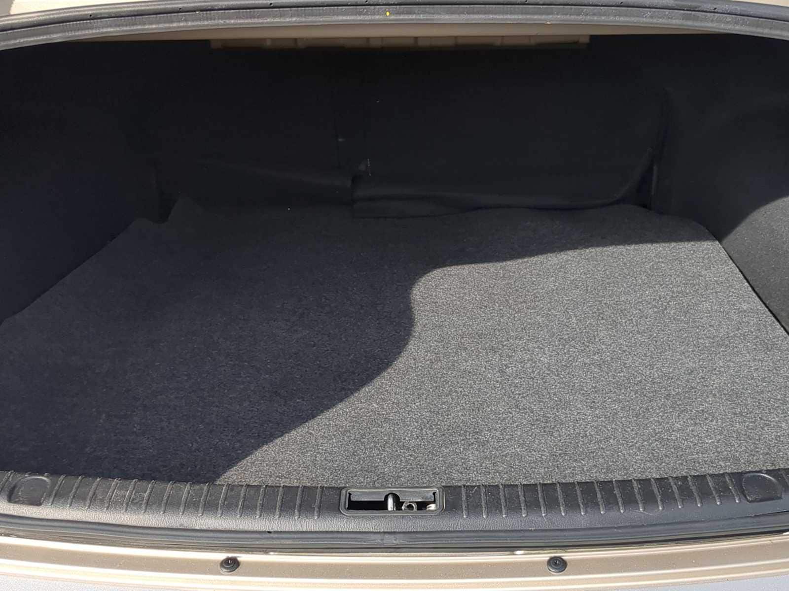 Thumbnail: 2010 Hyundai Sonata - 32