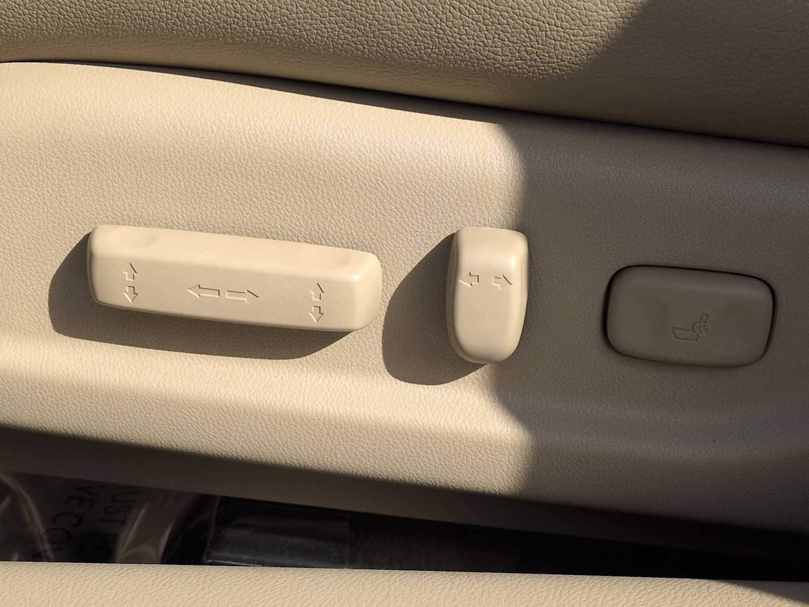 Thumbnail: 2010 Honda Accord - 17