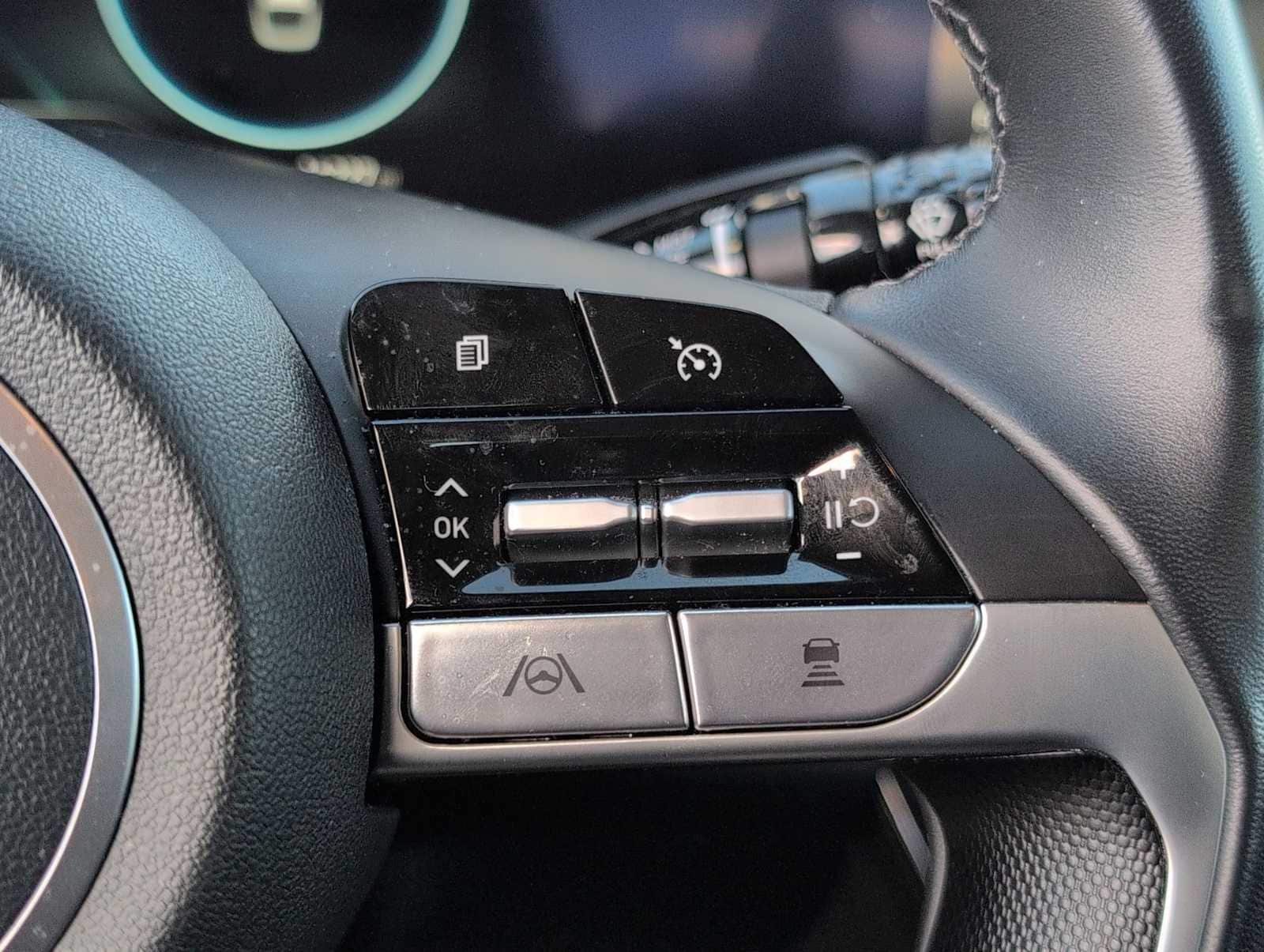 Thumbnail: 2023 Hyundai Elantra - 24