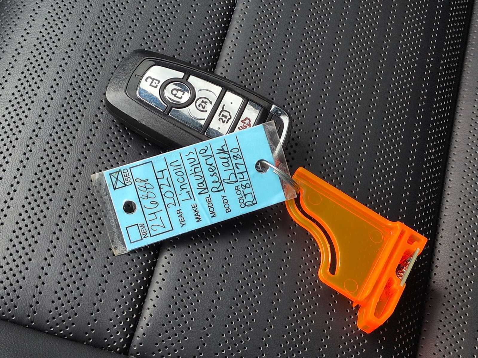 Thumbnail: 2024 Lincoln Nautilus - 35