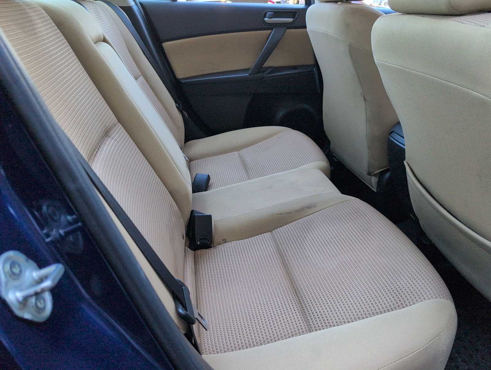 Thumbnail: 2012 Mazda Mazda3 - 19