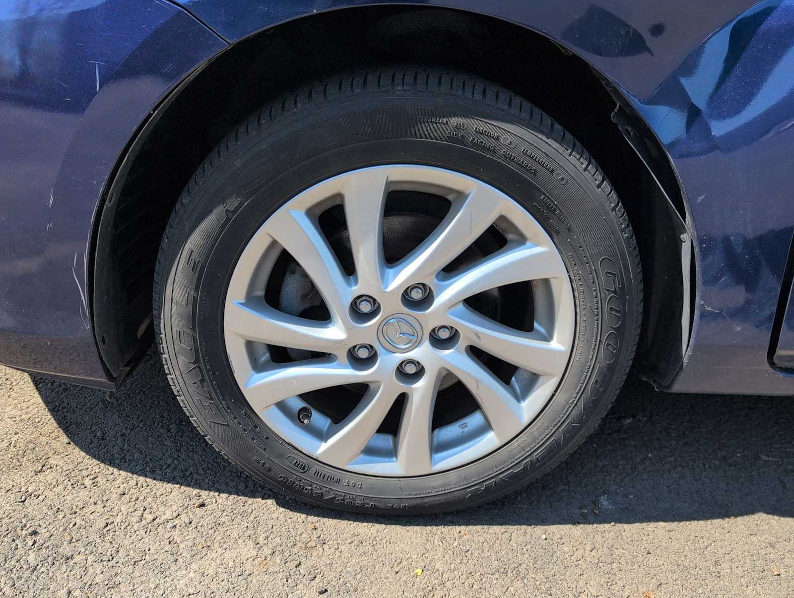 Thumbnail: 2012 Mazda Mazda3 - 14