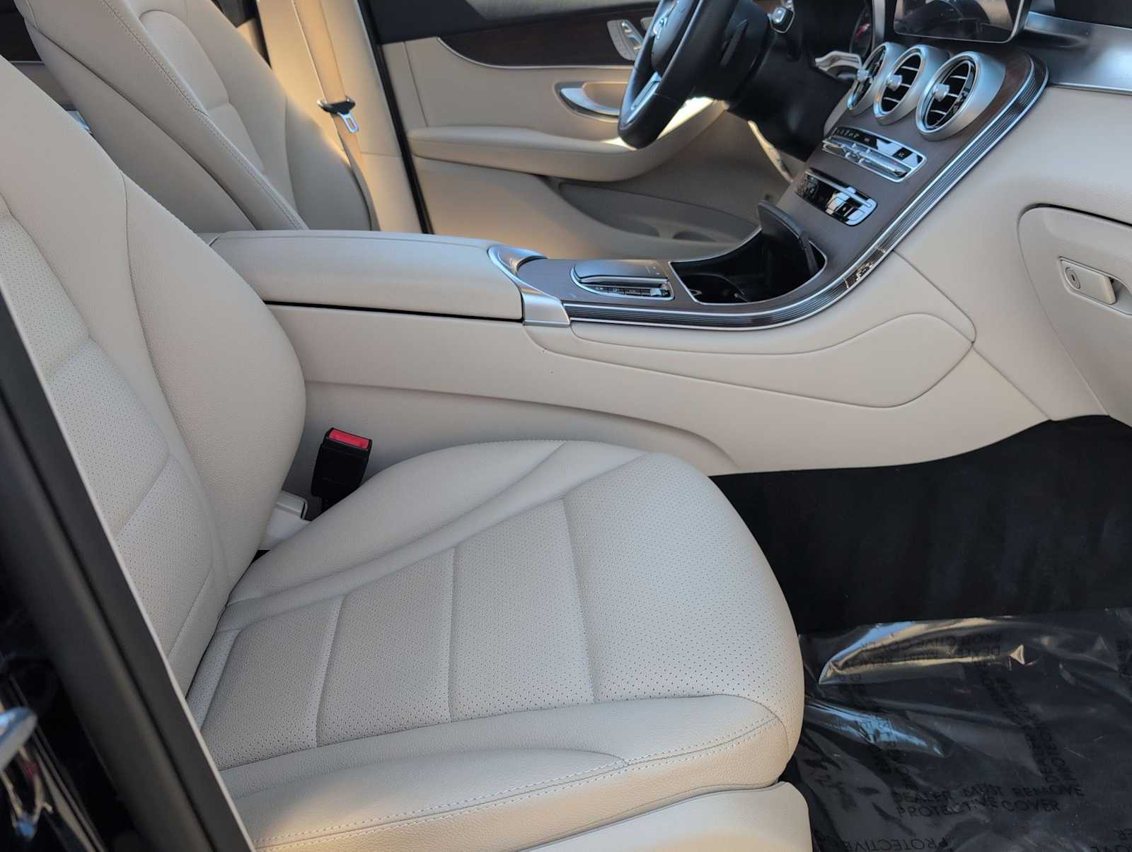 Thumbnail: 2022 Mercedes-Benz GLC - 21