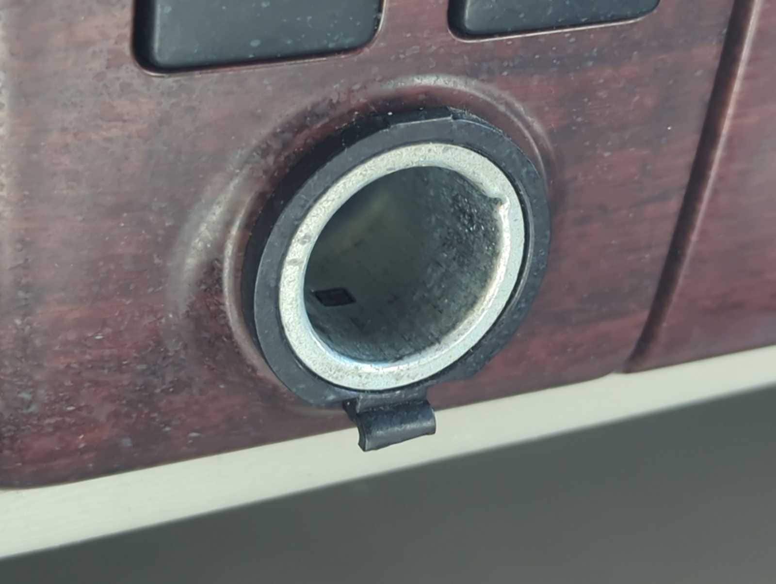 Thumbnail: 2011 Toyota Sienna - 20