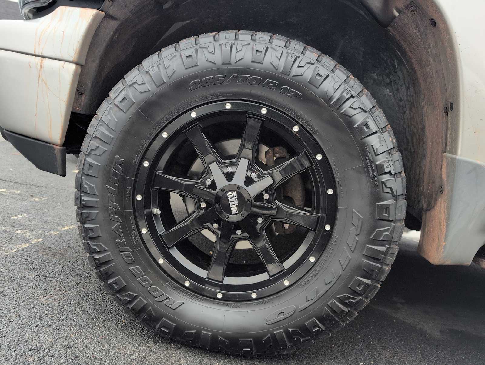 Thumbnail: 2005 Chevrolet Suburban - 14