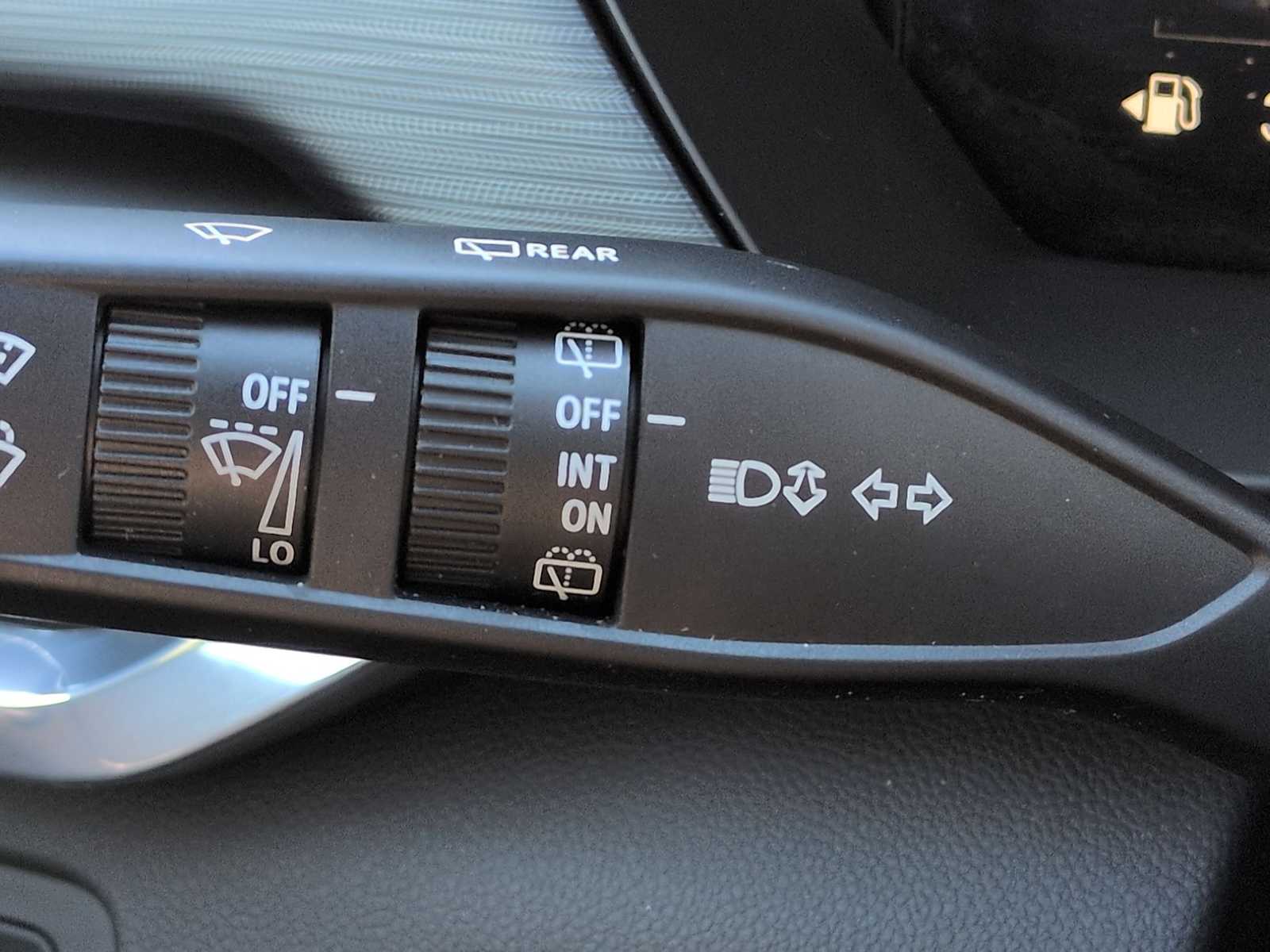 Thumbnail: 2024 GMC Acadia - 27
