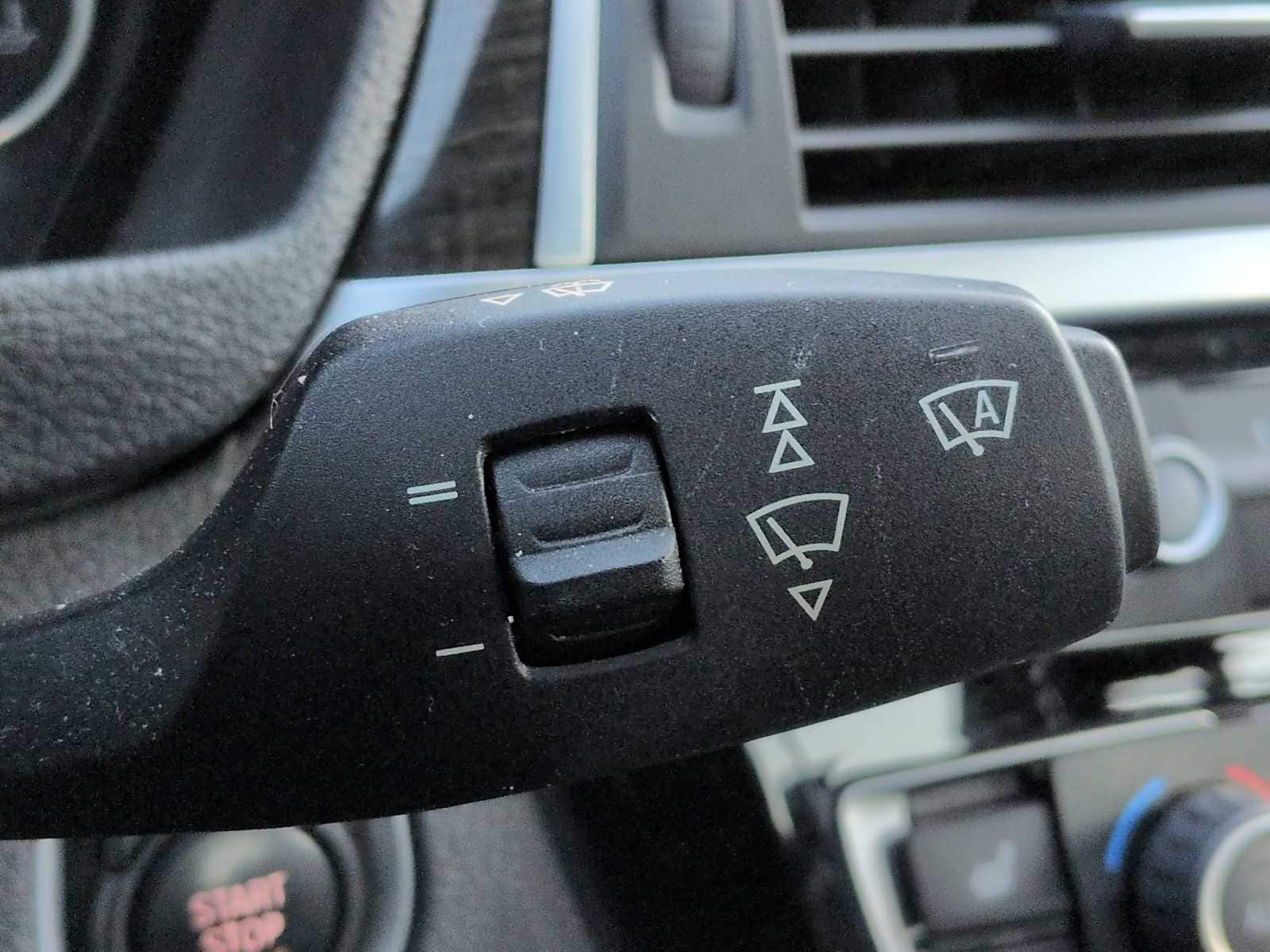 Thumbnail: 2016 BMW 3 Series - 27