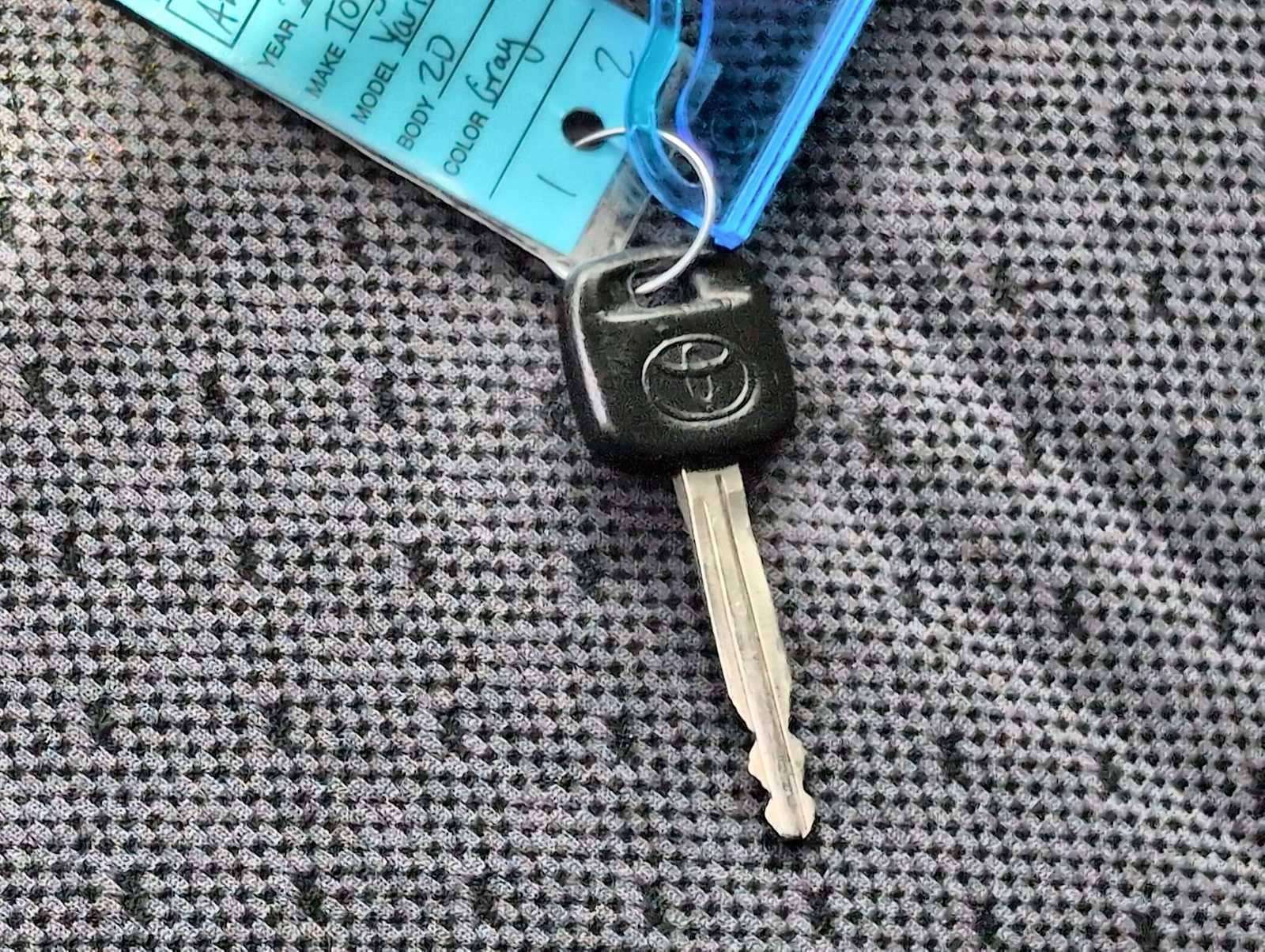 Thumbnail: 2010 Toyota Yaris - 24