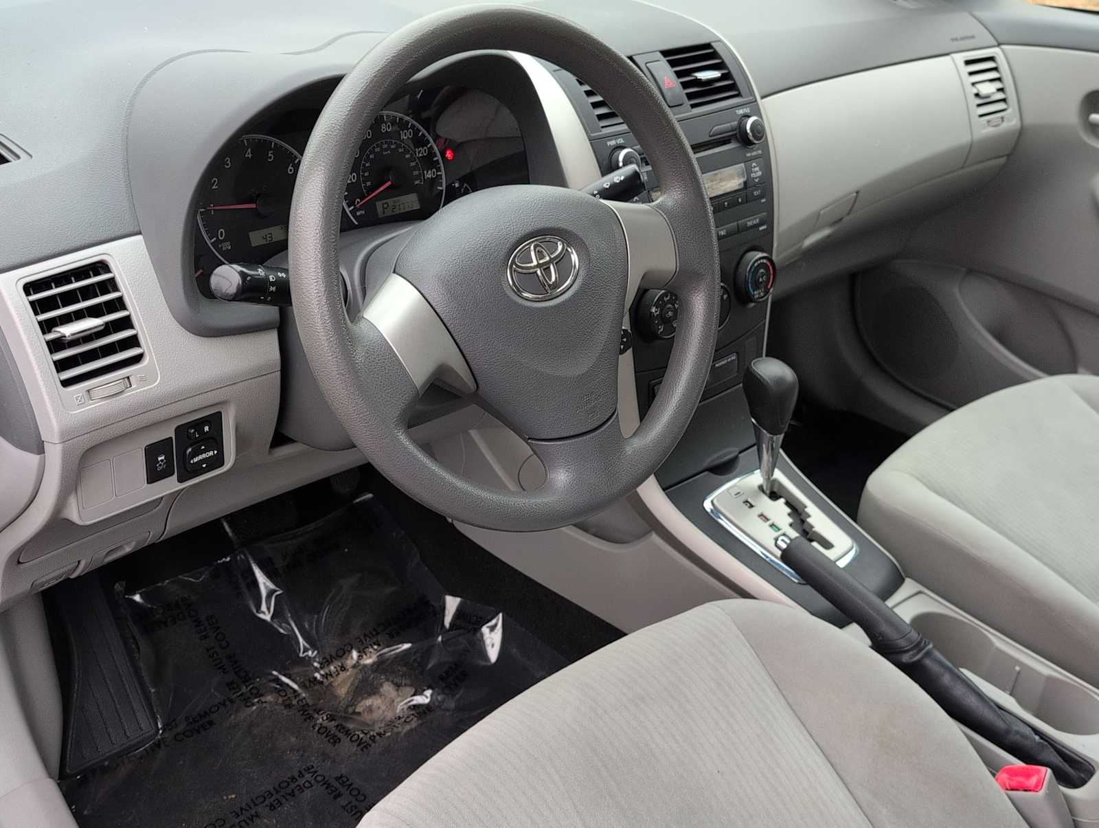 Thumbnail: 2010 Toyota Corolla - 10