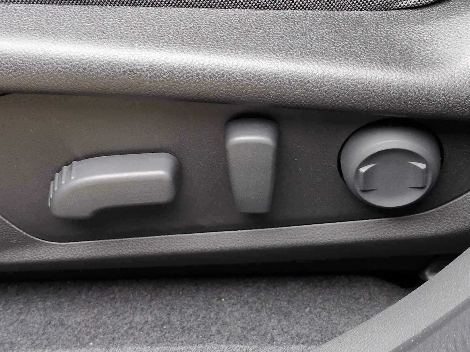 Thumbnail: 2025 Subaru Crosstrek - 18