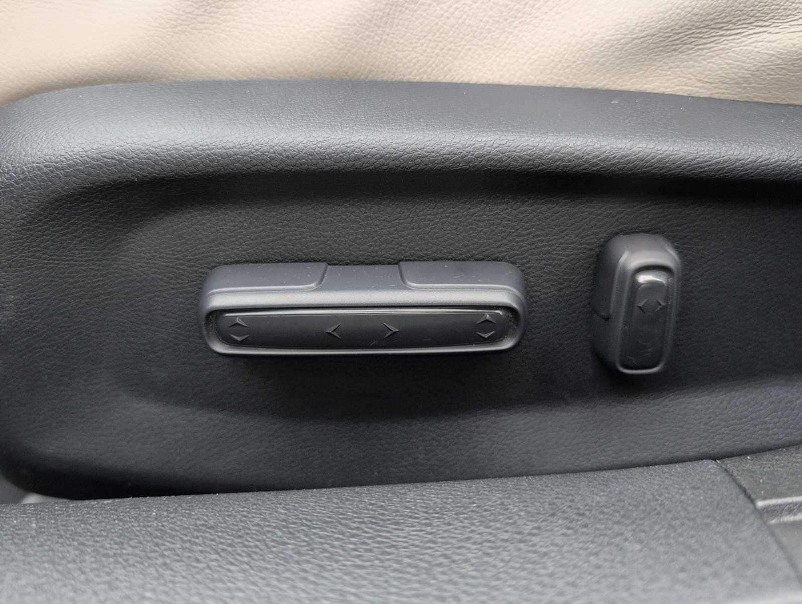 Thumbnail: 2019 Honda Insight - 17