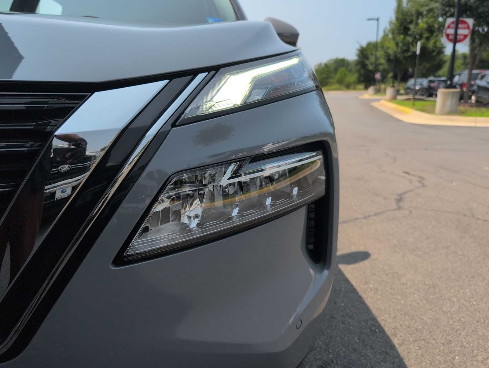 2022 Nissan Rogue SL - Photo 11