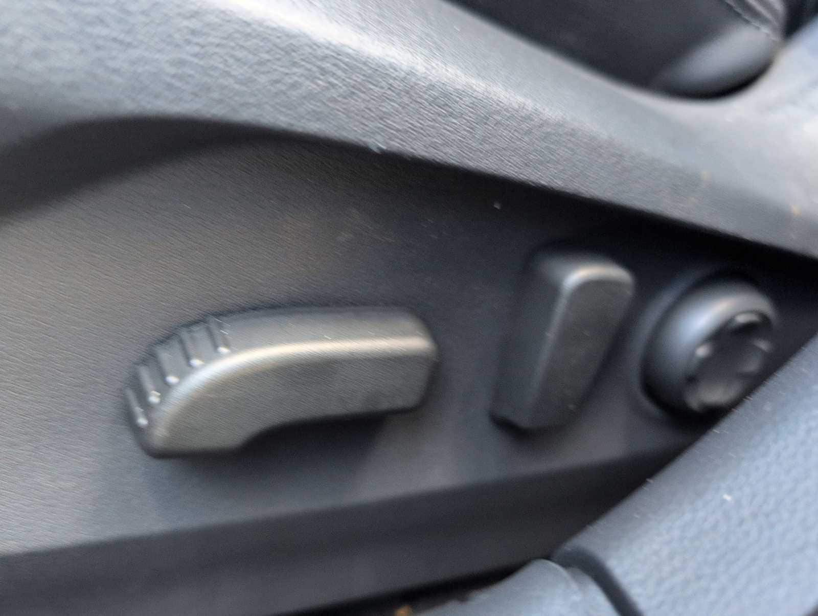 Thumbnail: 2025 Subaru Outback - 17