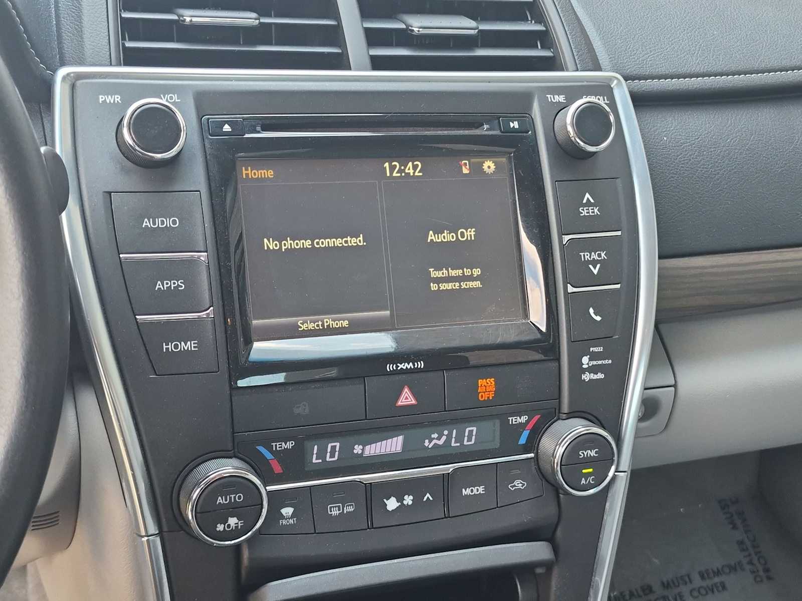 2016 Toyota Camry XLE - Photo 27