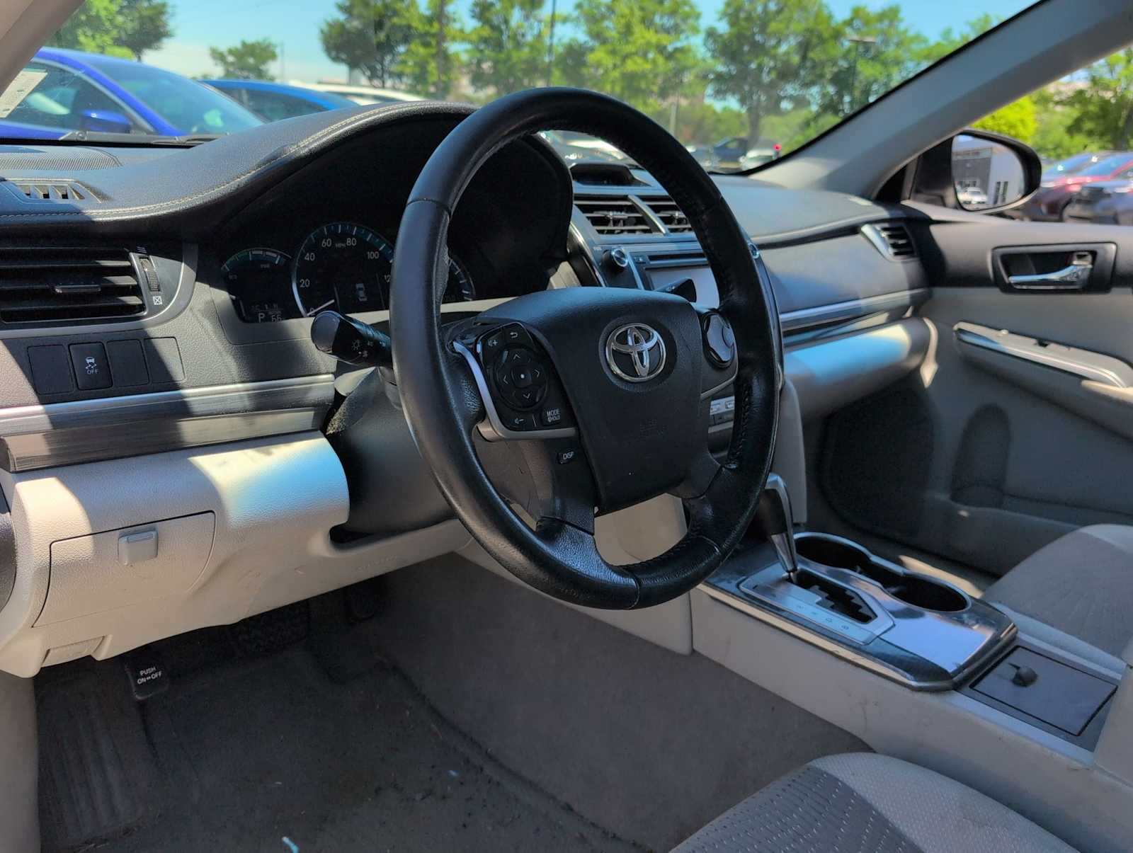 Thumbnail: 2012 Toyota Camry - 10