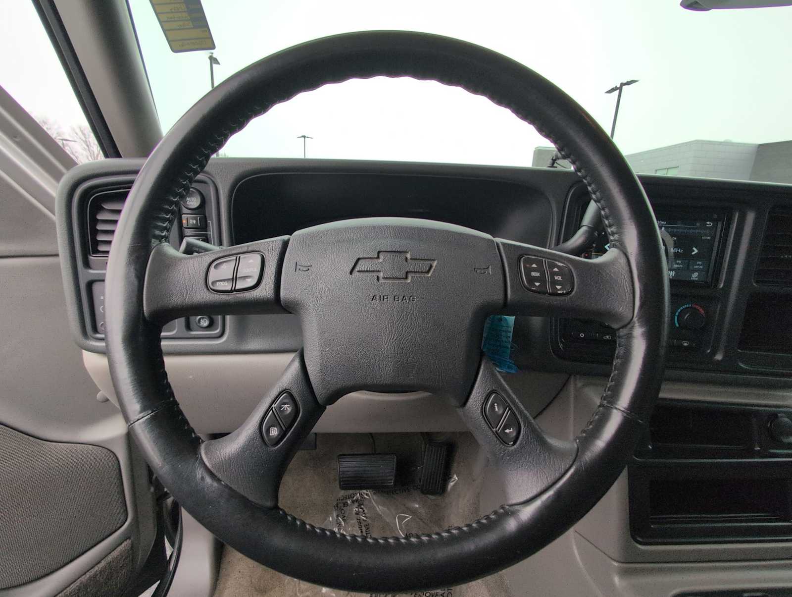 Thumbnail: 2005 Chevrolet Suburban - 20