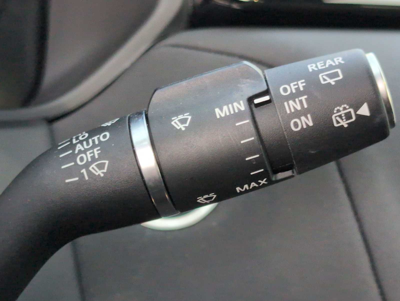 Thumbnail: 2025 Land Rover Range Rover Velar - 26