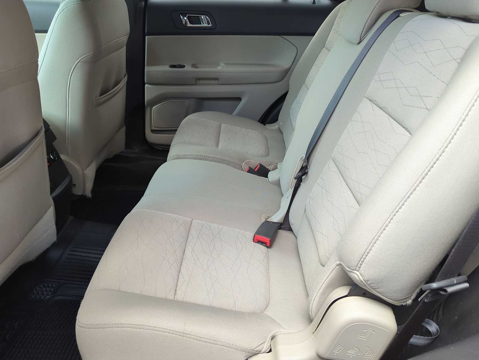 Thumbnail: 2013 Ford Explorer - 19