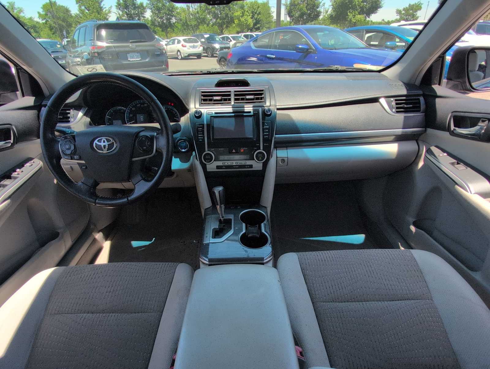 Thumbnail: 2012 Toyota Camry - 15