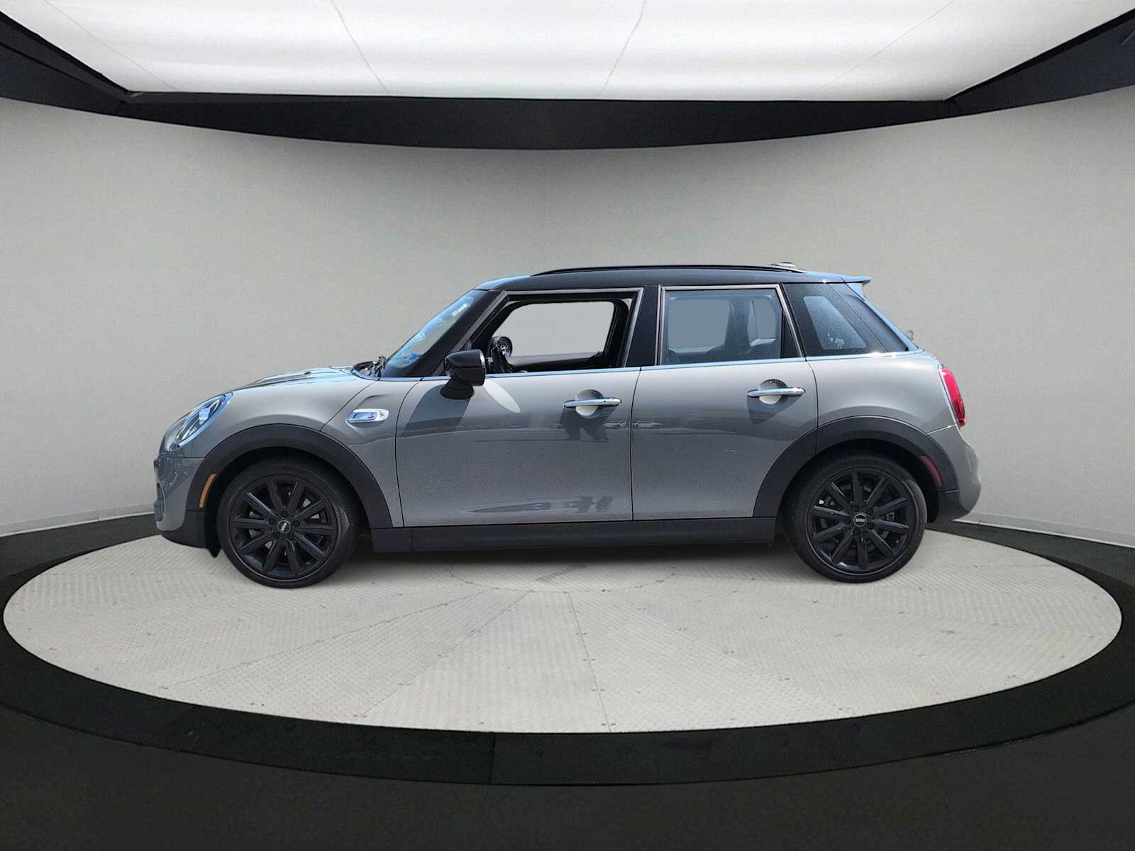 Thumbnail: 2020 MINI Cooper Hardtop - 5