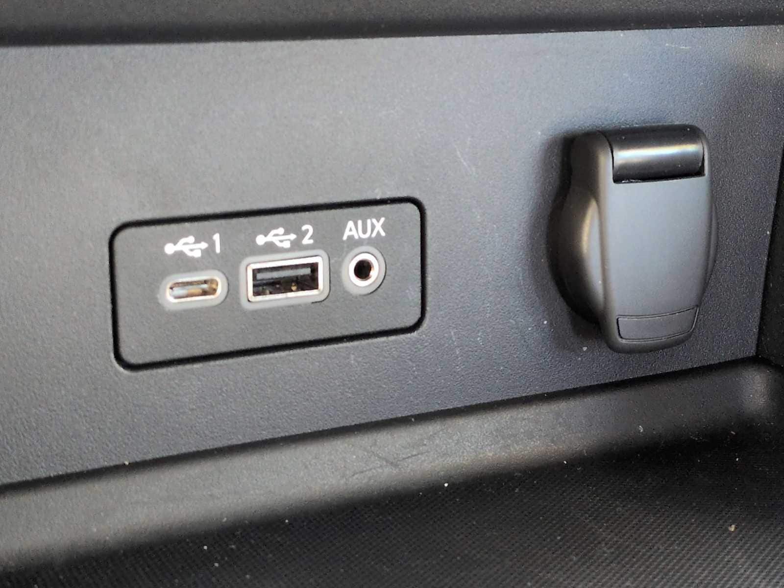 Thumbnail: 2022 Nissan Sentra - 31