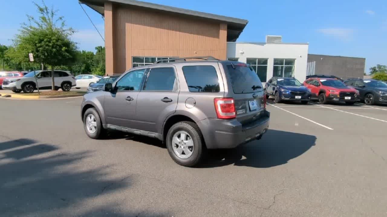 Thumbnail: 2010 Ford Escape - 6