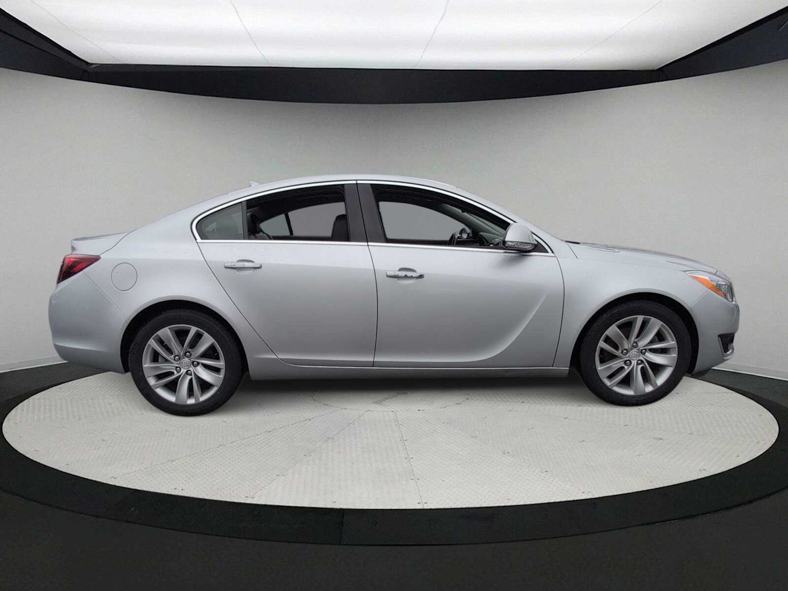Thumbnail: 2014 Buick Regal - 9