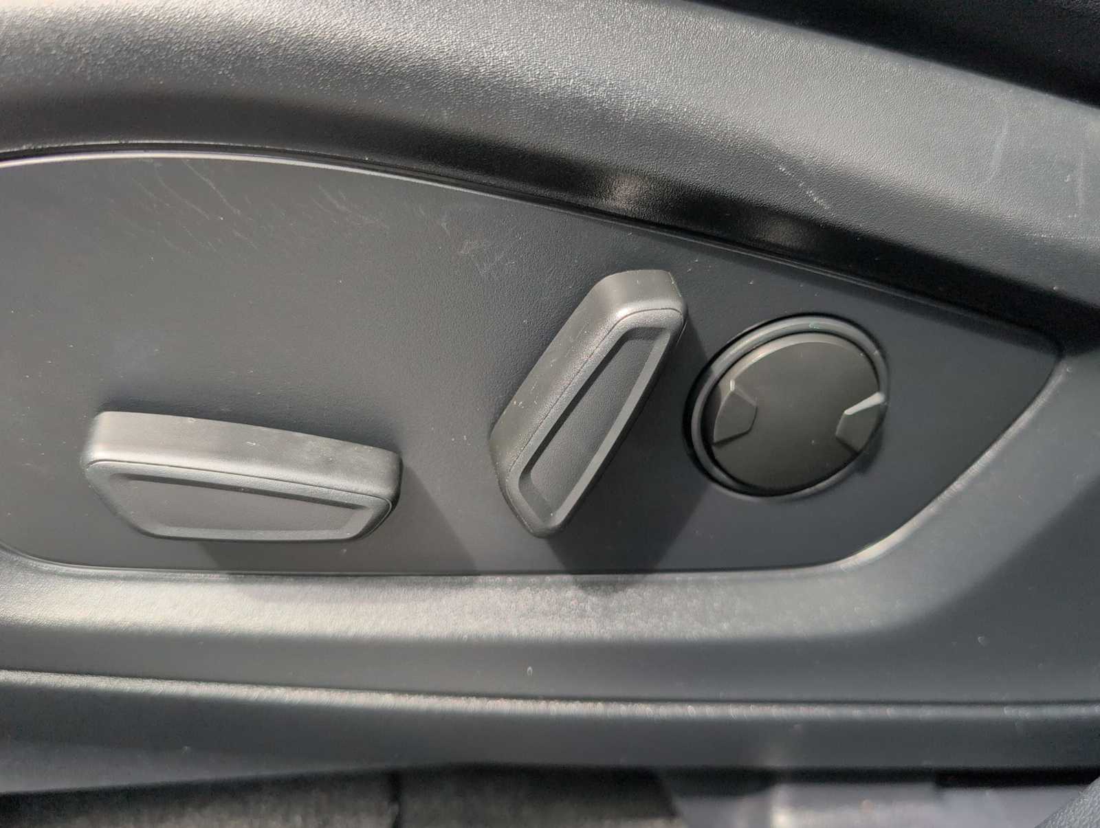 Thumbnail: 2025 Ford Explorer - 17