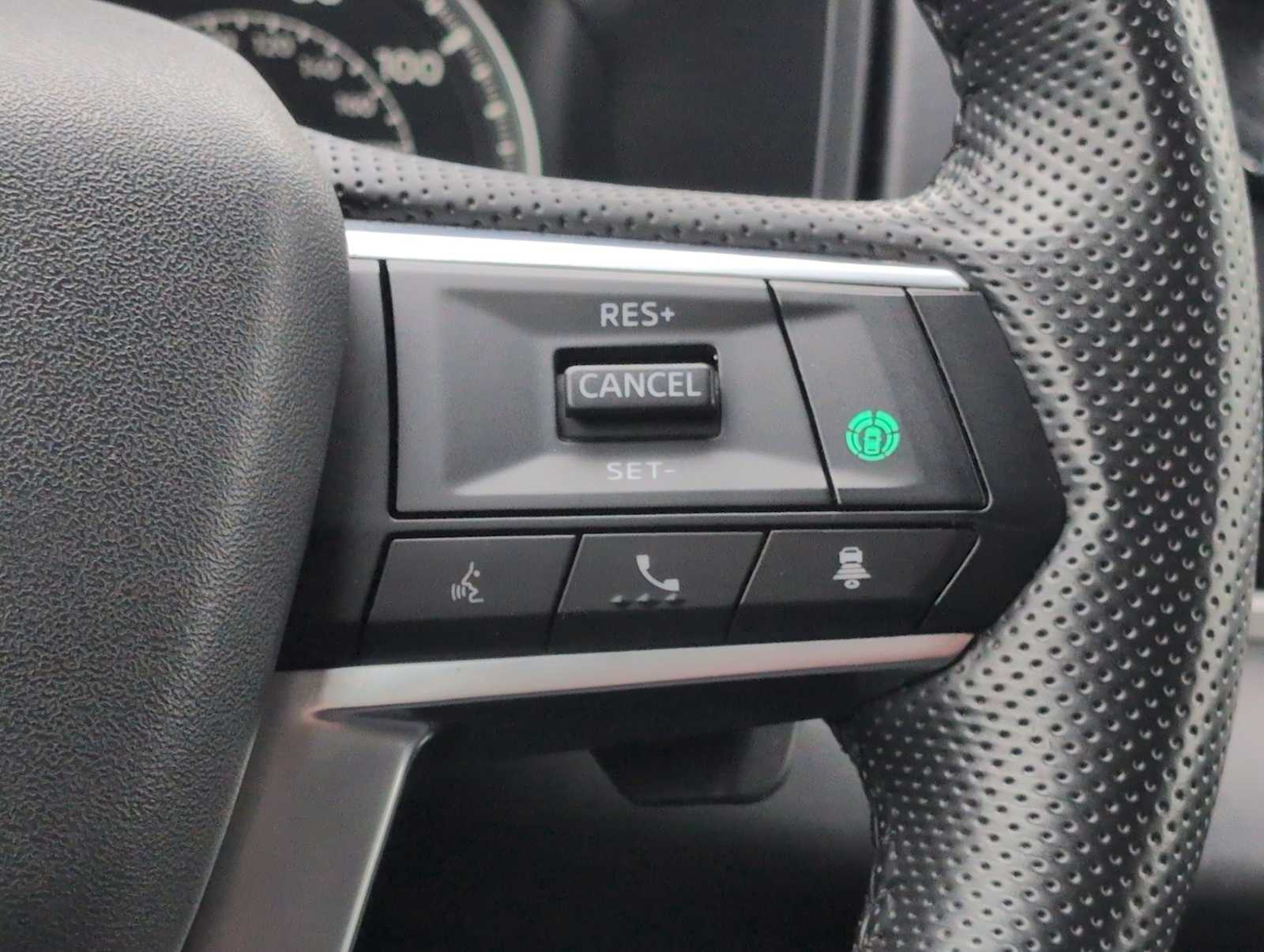 Thumbnail: 2024 Mitsubishi Outlander - 24