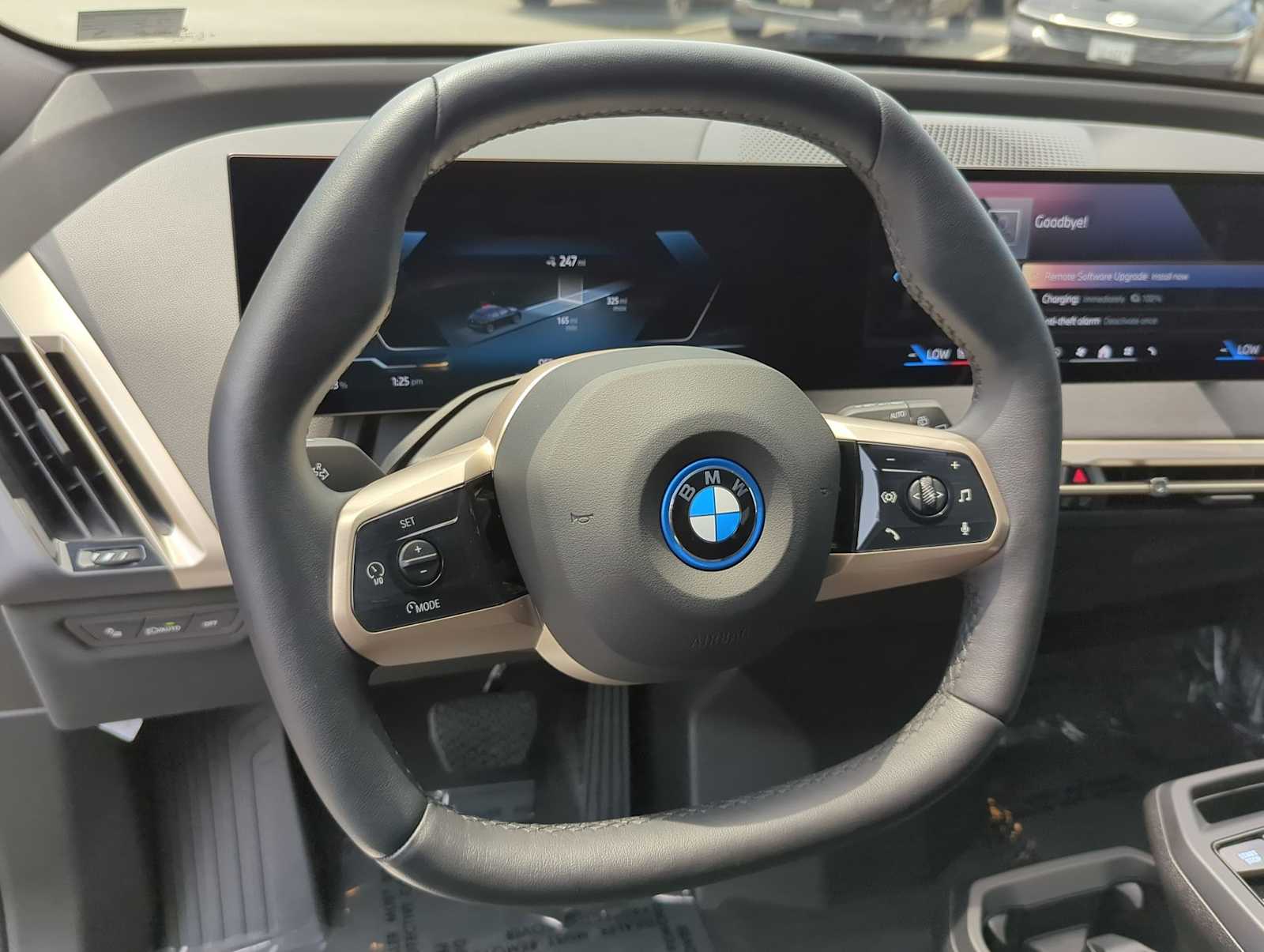 Thumbnail: 2025 BMW iX - 22