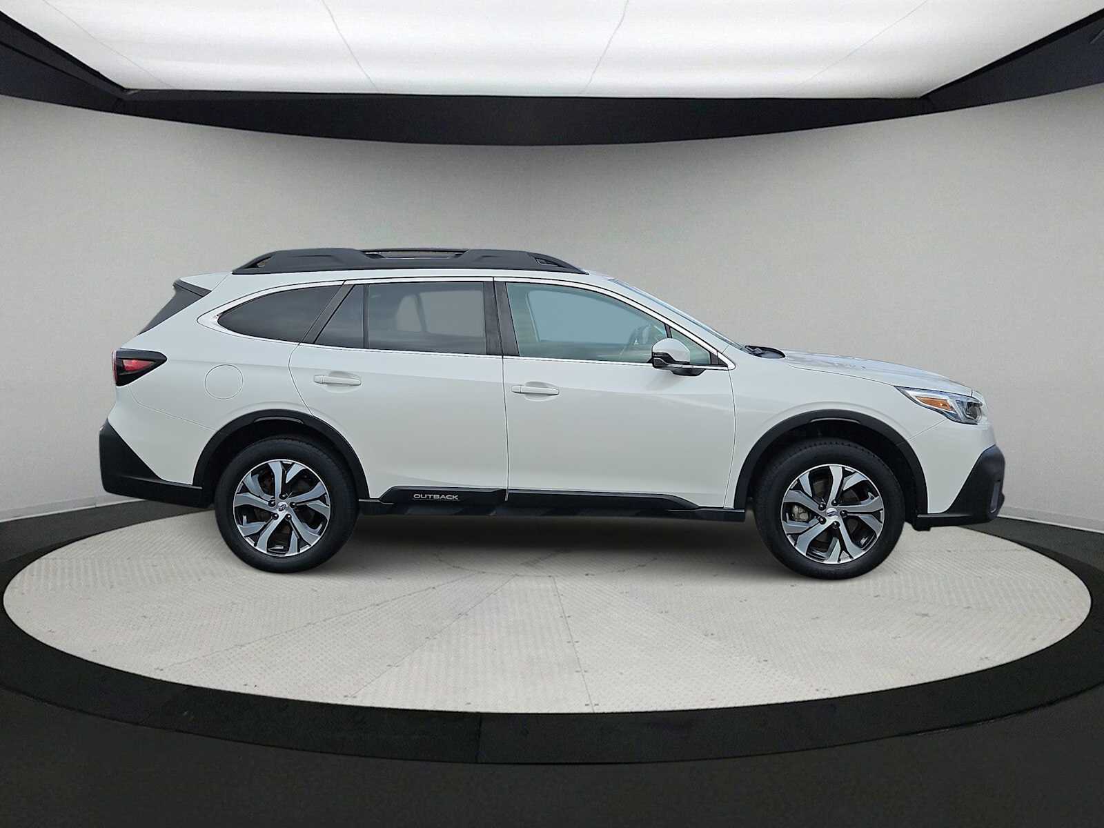 Thumbnail: 2022 Subaru Outback - 9
