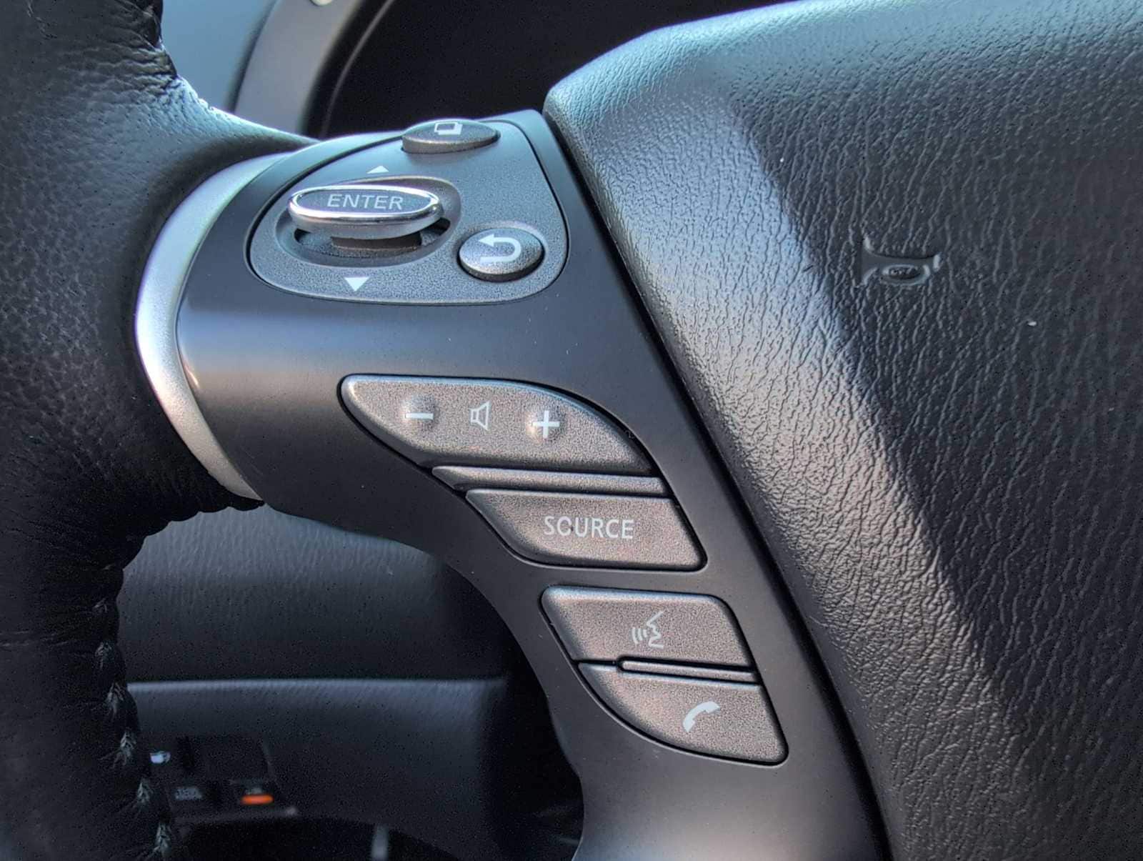 Thumbnail: 2019 Nissan Pathfinder - 24