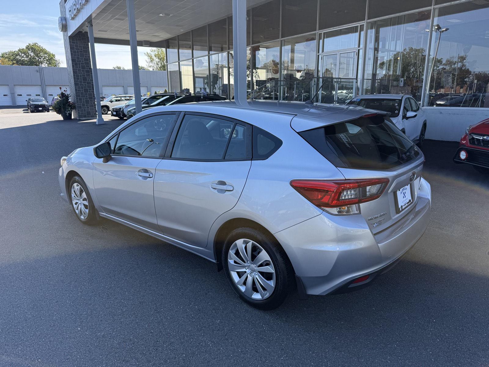 2023 Subaru Impreza Base photo 3