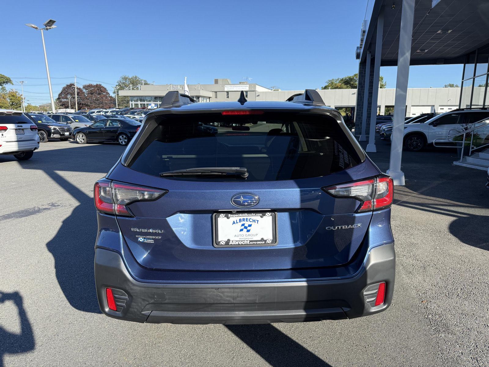 2020 Subaru Outback Premium photo 3