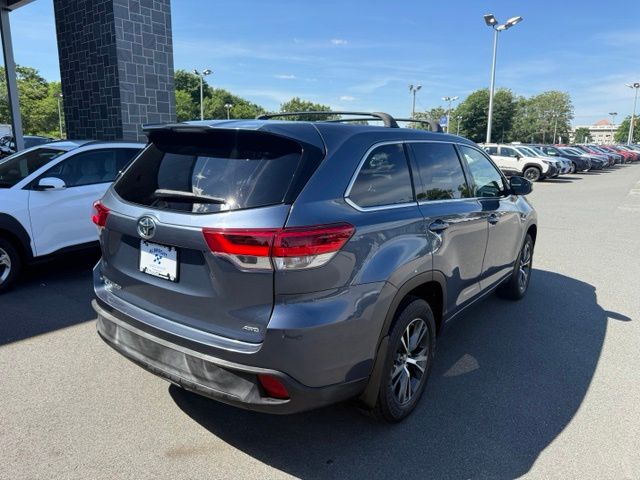 2018 Toyota Highlander LE - Photo 7