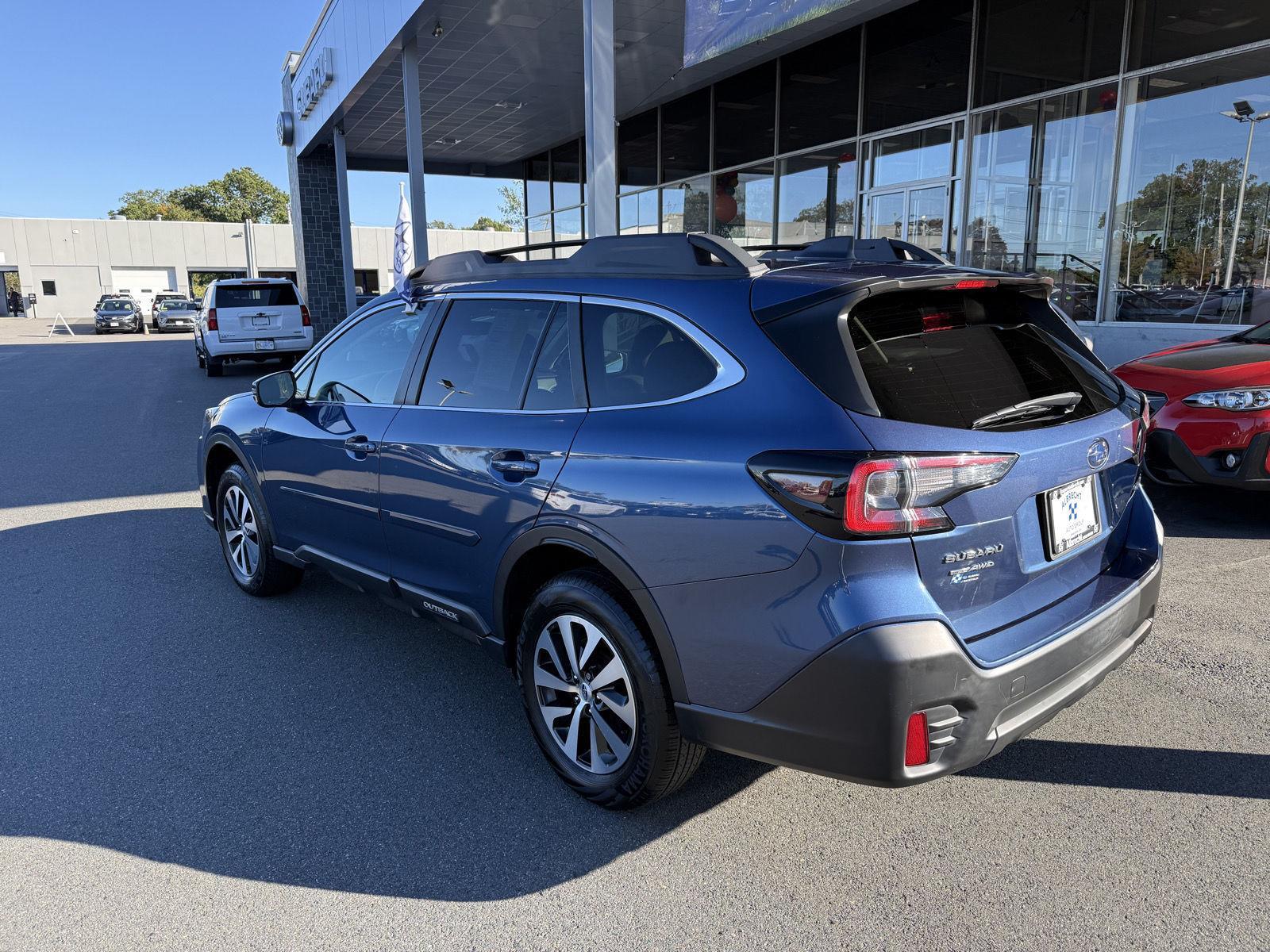 2020 Subaru Outback Premium photo 2