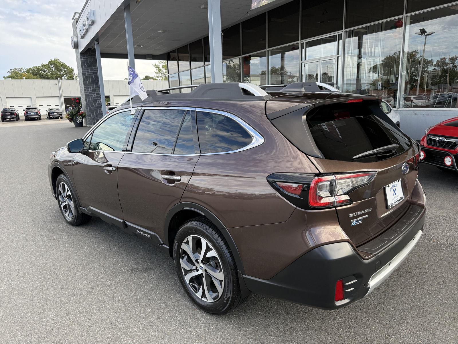 2021 Subaru Outback Touring photo 3