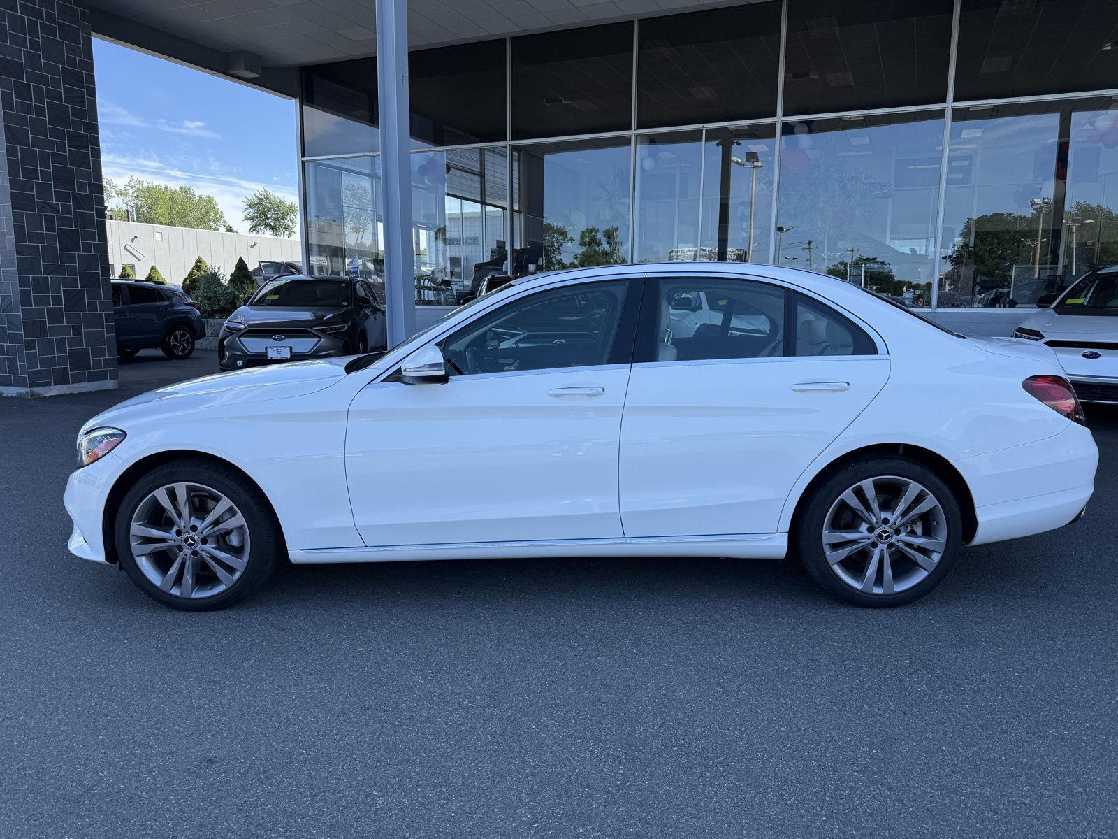 2019 Mercedes Benz C 300 photo 2