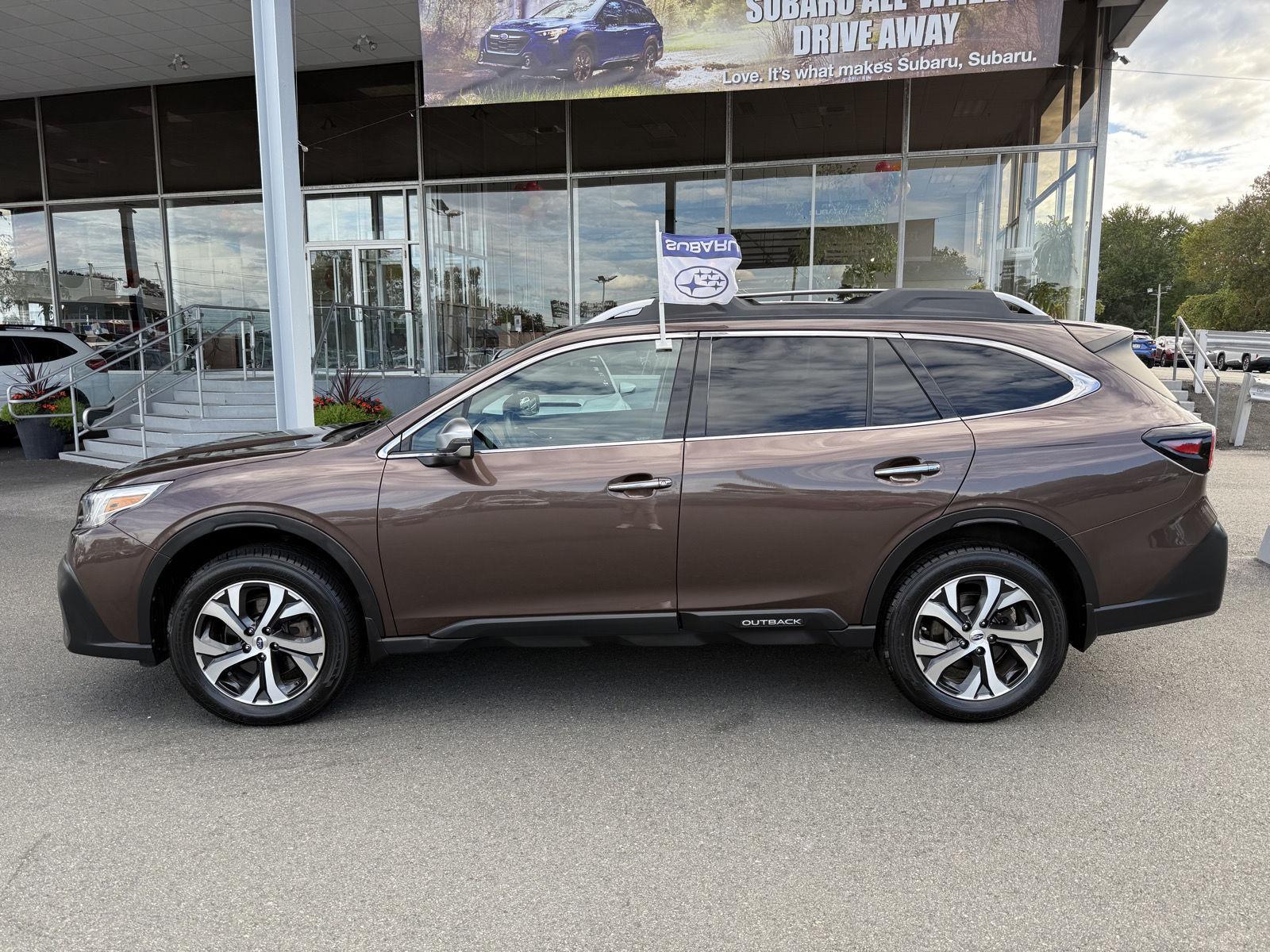 2021 Subaru Outback Touring photo 2