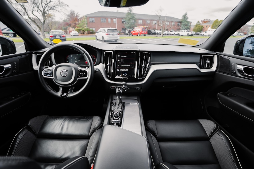 Used 2020 Volvo XC60 R-Design SUV