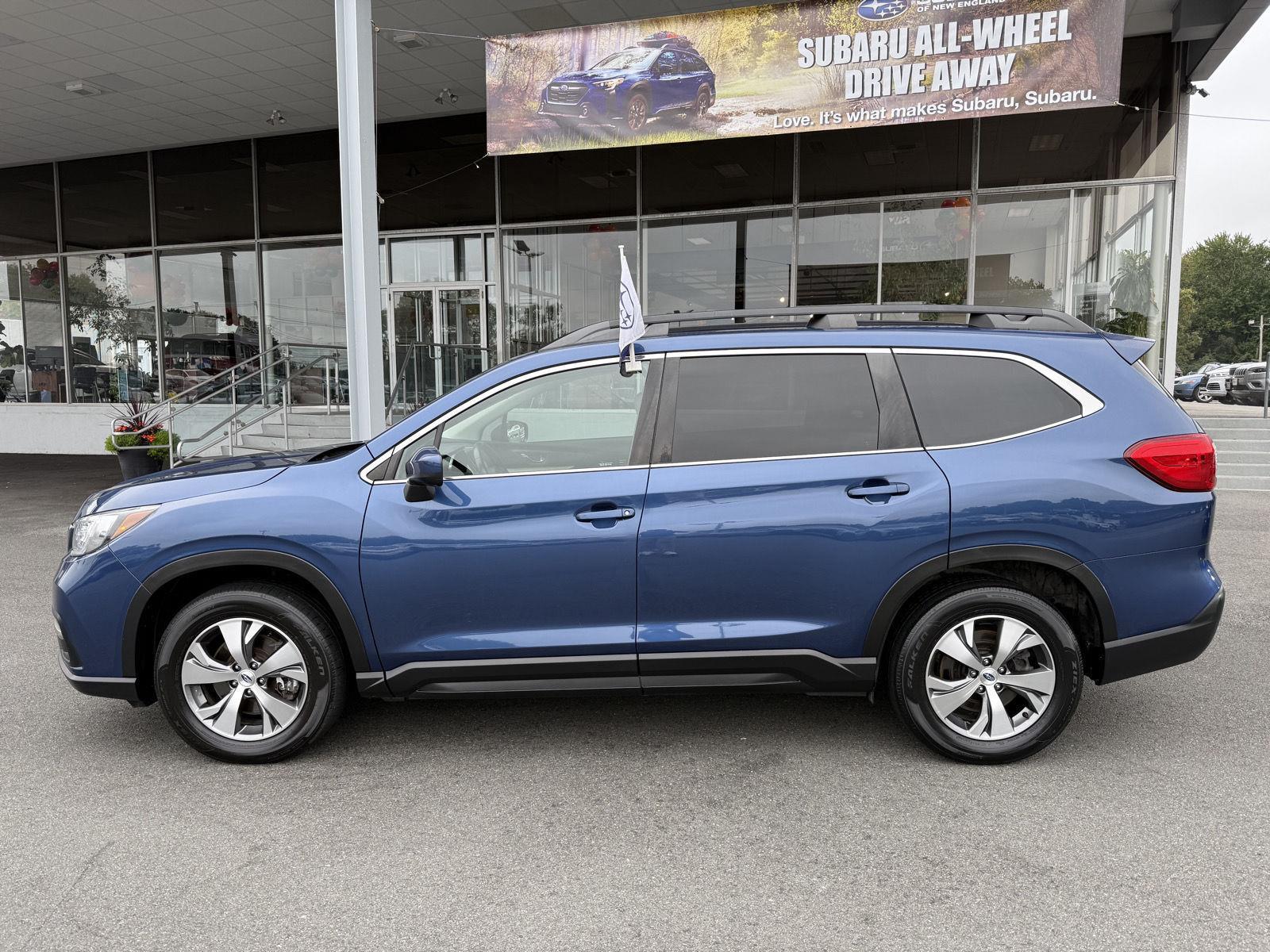 2022 Subaru Ascent Premium photo 2