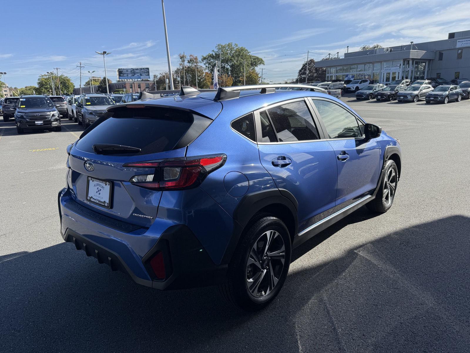 2025 Subaru Crosstrek Premium photo 4
