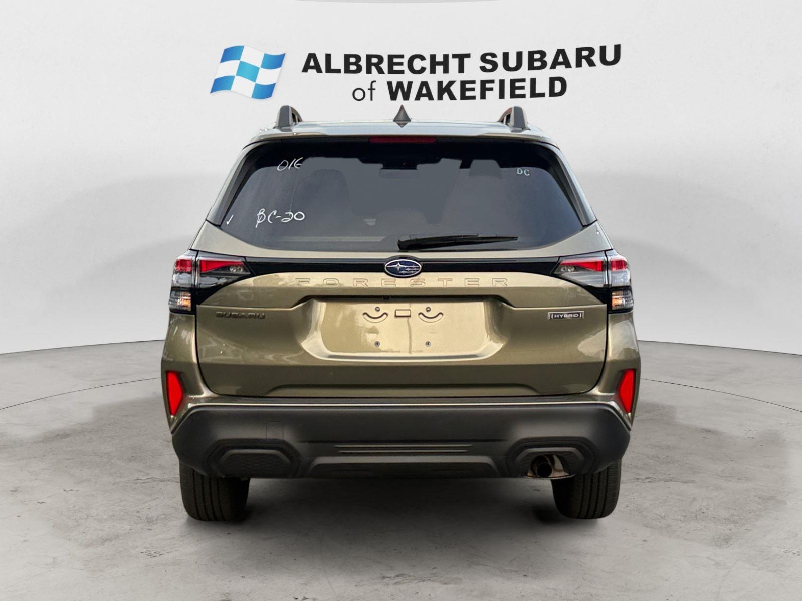 2025 Subaru Forester Premium photo 3