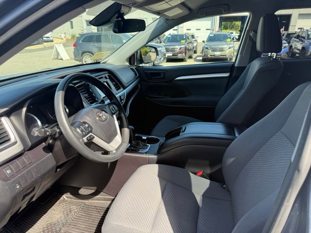 2018 Toyota Highlander LE - Photo 27