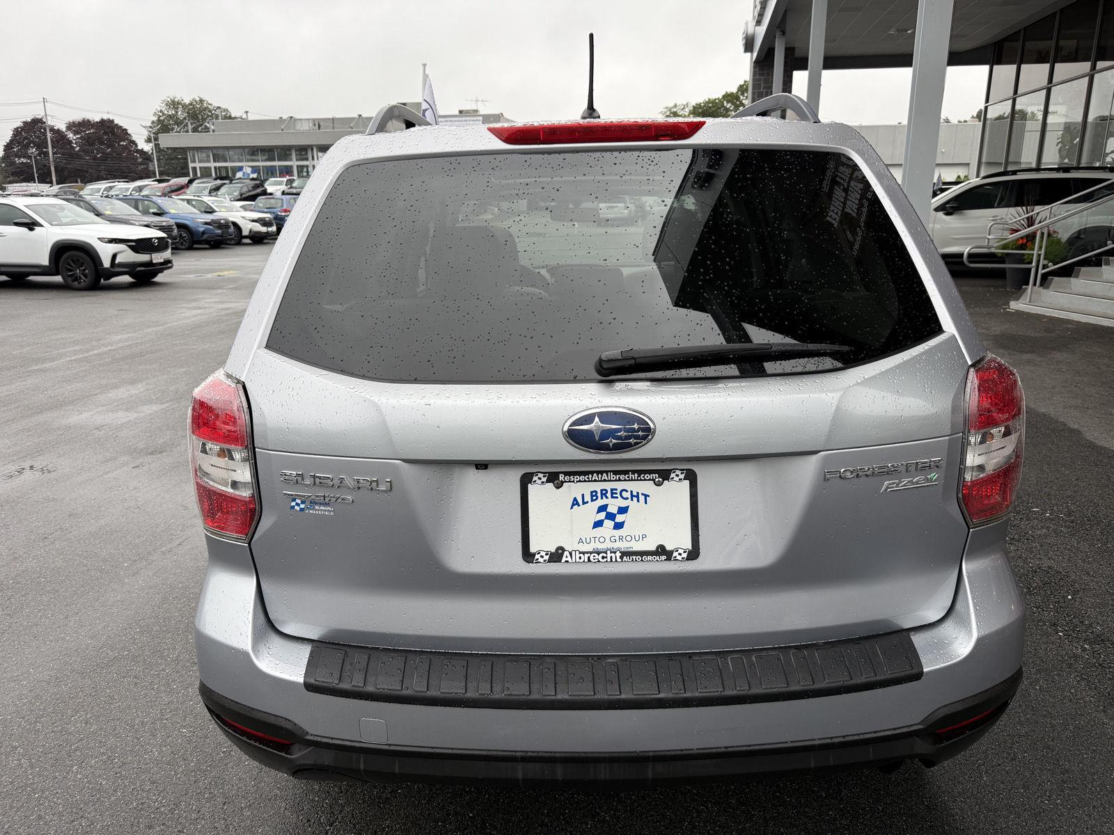 2015 Subaru Forester 2.5i Premium photo 4