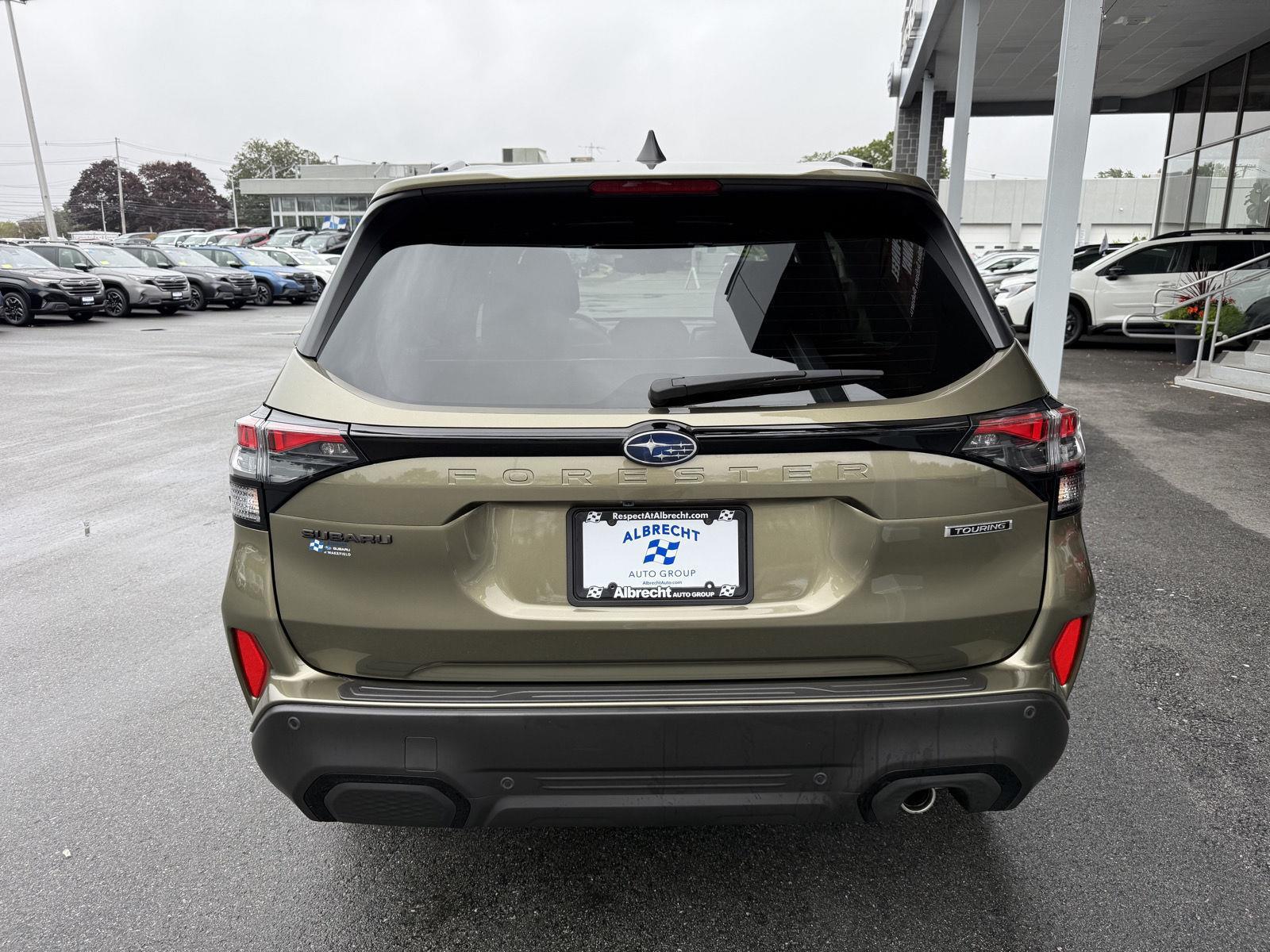2025 Subaru Forester Touring photo 3
