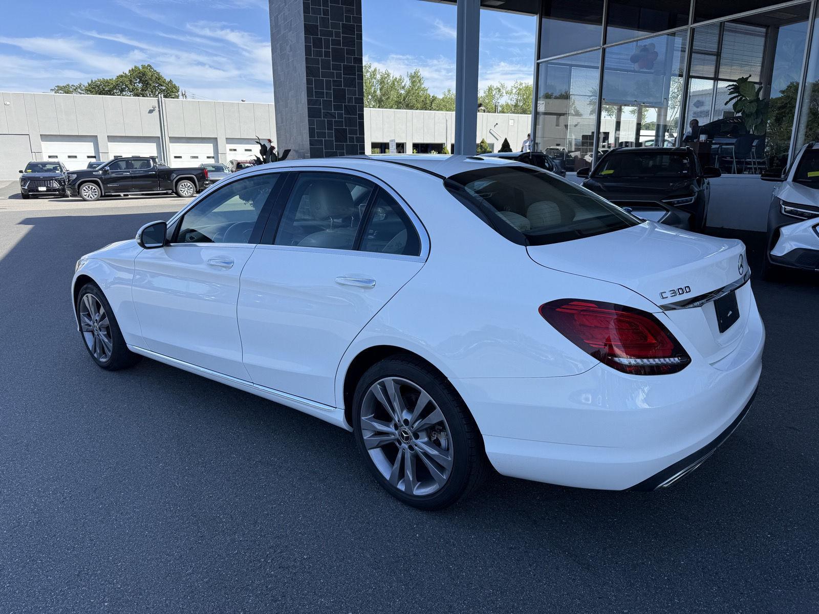 2019 Mercedes Benz C 300 photo 3