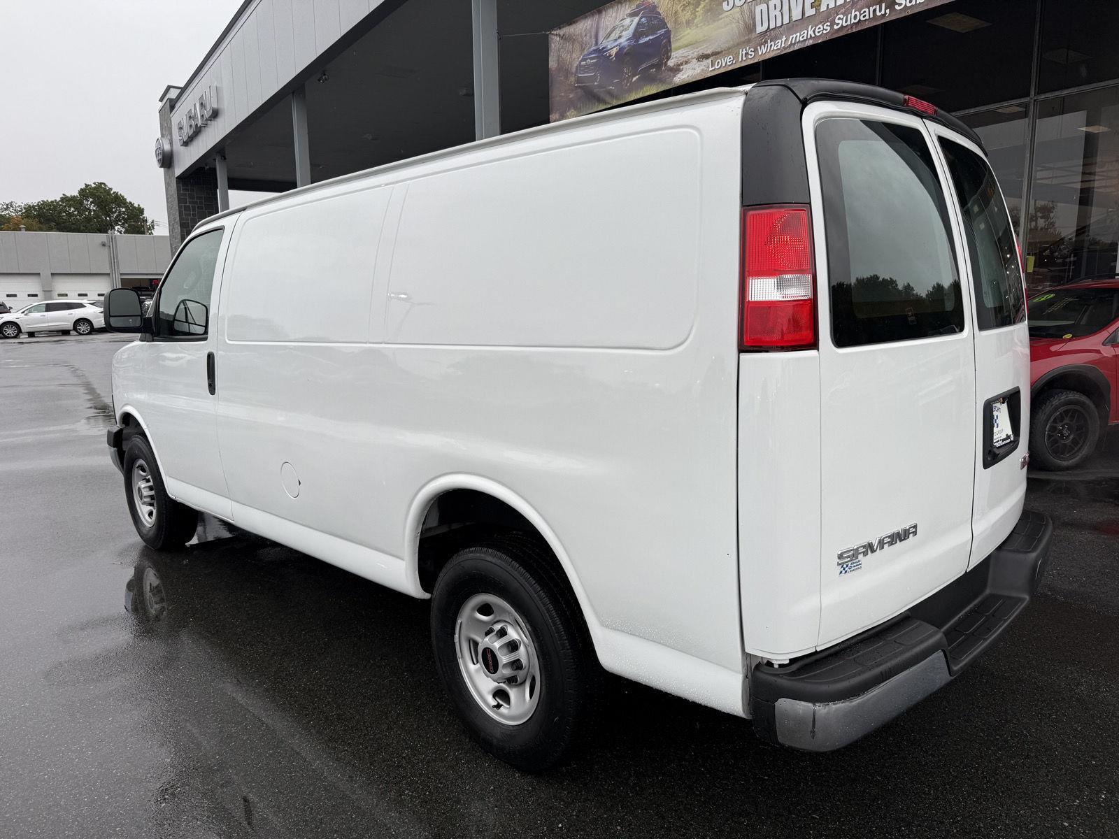 2023 Gmc Savana 2500 Cargo photo 2